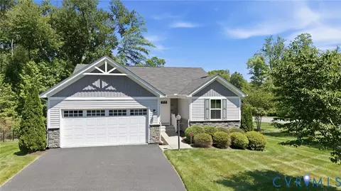 831 Vickilee Rd, North Chesterfield, VA 23236