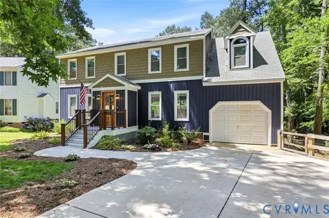 120 Lakeside Dr, Colonial Heights, VA 23834