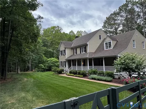 18572 Willoughby Heights Ln, Rockville, VA 23146
