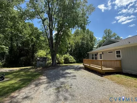 Exterior - 1811 S Waterside Dr, Lanexa, VA 23089 photo 5 of 9