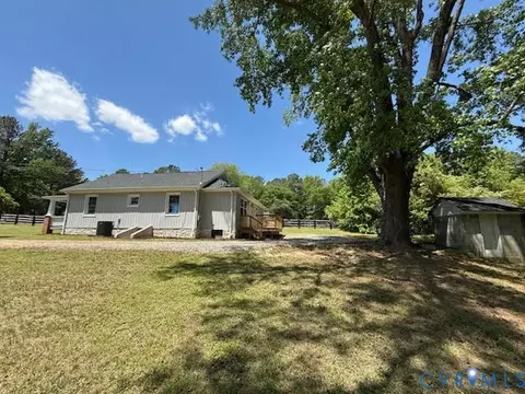 Exterior - 1811 S Waterside Dr, Lanexa, VA 23089 photo 7 of 9