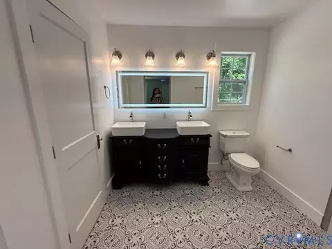 Bath - 1811 S Waterside Dr, Lanexa, VA 23089 photo 1 of 7