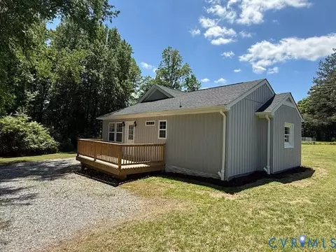 Exterior - 1811 S Waterside Dr, Lanexa, VA 23089 photo 2 of 9
