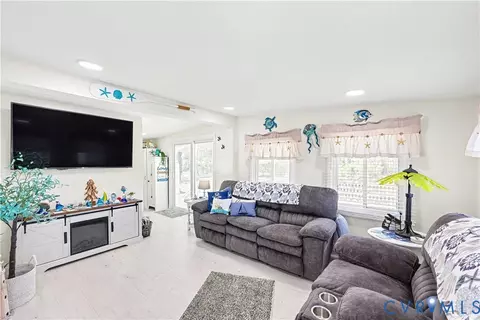 1675 Daniel Ave, North, VA 23128 photo 8