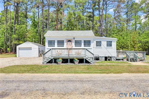 1675 Daniel Ave, North, VA 23128