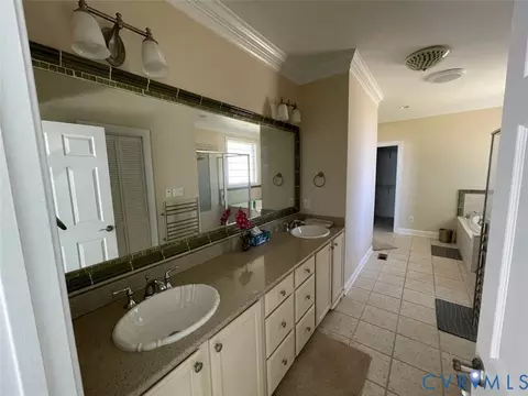 2872 E Point Dr, Chesapeake, VA 23321 photo 11