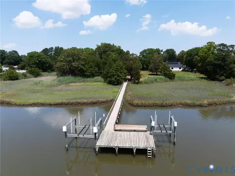 2872 E Point Dr, Chesapeake, VA 23321 photo 17