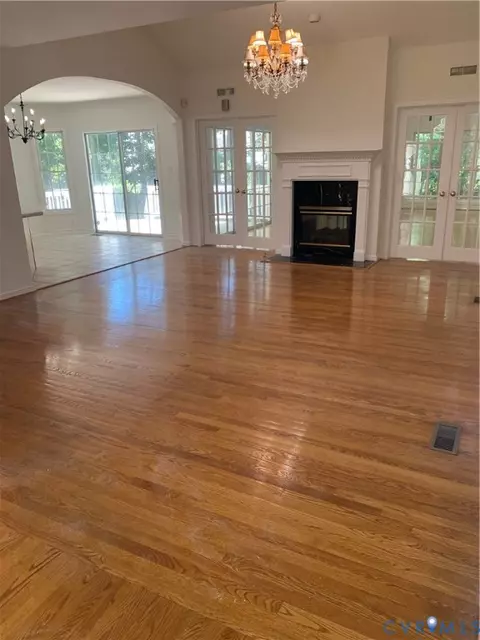 Living - 2907 Sweetspire Rdg, Midlothian, VA 23113 photo 1 of 4