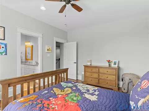 Bedroom - 1925 Limbeck Ln, Midlothian, VA 23112 photo 7 of 14