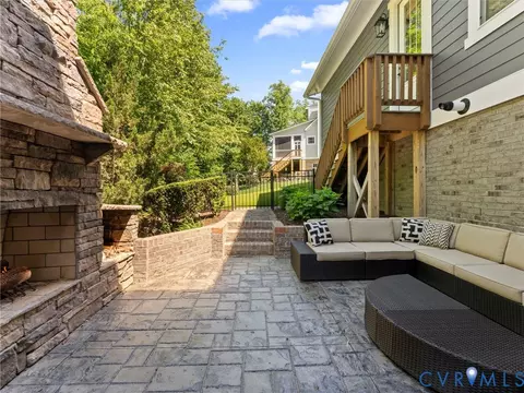Exterior - 1925 Limbeck Ln, Midlothian, VA 23112 photo 13 of 16