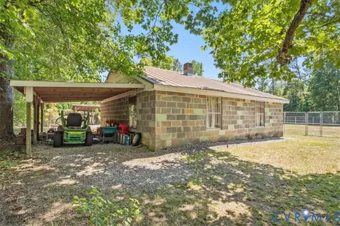 Exterior - 15503 Eppes Rd, Dewitt, VA 23840 photo 5 of 6