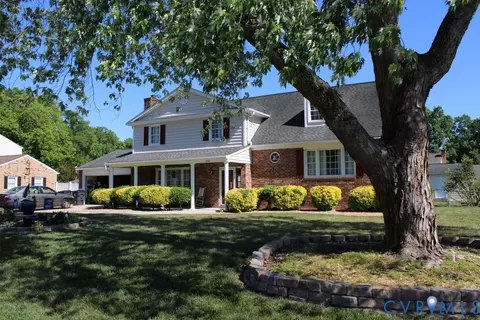 4709 Ridgecrest Ln, Colonial Heights, VA 23834
