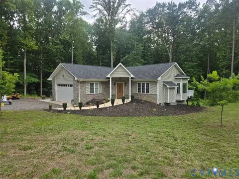 2614 Butterwood Dr, Powhatan, VA 23139