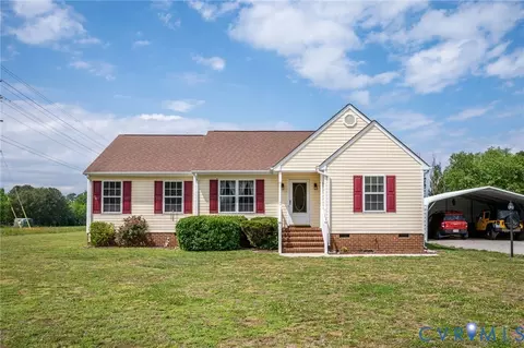 5280 W Quaker Rd, Disputanta, VA 23842