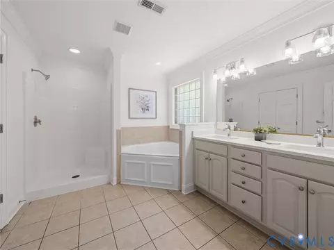 Bath - 210 E Brook Run Dr, Richmond, VA 23238 photo 5 of 5