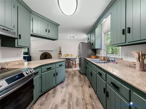 Kitchen - 4616 Paynes Mill Rd, Bumpass, VA 23024 photo 4 of 4
