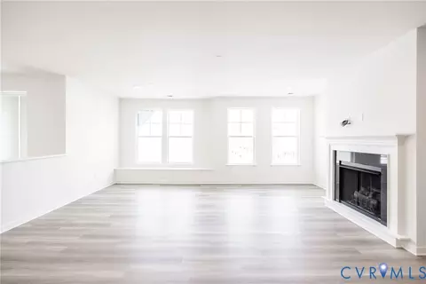 Living - 4118 Ebbies Xing, Midlothian, VA 23112 photo 1 of 4