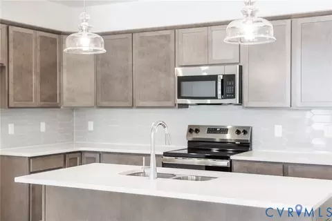 Kitchen - 4118 Ebbies Xing, Midlothian, VA 23112 photo 1 of 3
