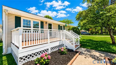 570 Harpersville Rd, Newport News, VA 23601