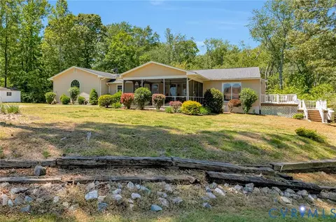 102 Riverside Dr, Center Cross, VA 22437