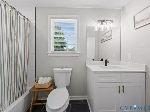 Bath - 103 E 36th St, Richmond, VA 23224 photo 3 of 4