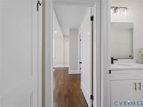 Entry Way - 103 E 36th St, Richmond, VA 23224 photo 4 of 6