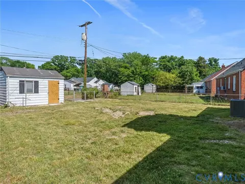 Exterior - 103 E 36th St, Richmond, VA 23224 photo 6 of 13