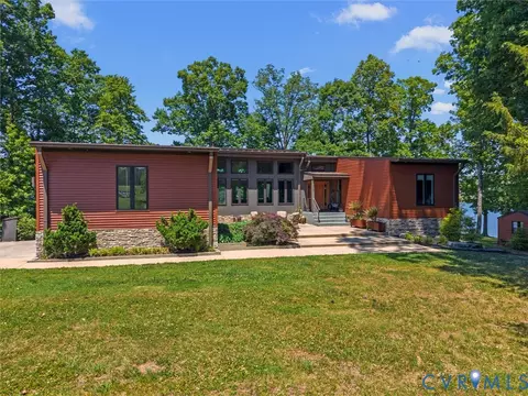 Exterior - 3601 Leonards Ln, Sutherland, VA 23885 photo 1 of 10