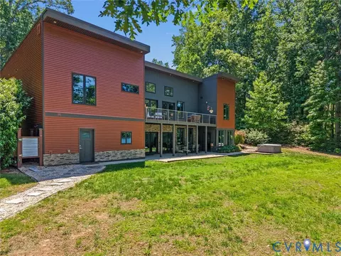 Exterior - 3601 Leonards Ln, Sutherland, VA 23885 photo 5 of 10