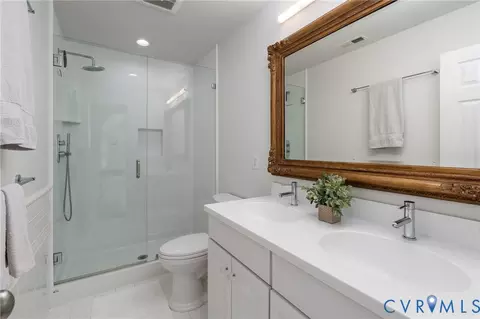 Bath - 3124 Rock Cress Ln, Sandy Hook, VA 23153 photo 3 of 7