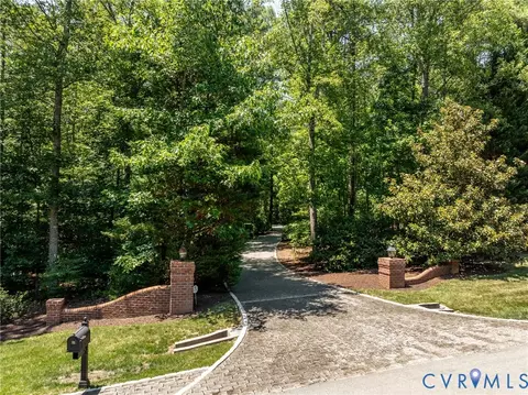 Exterior - 3124 Rock Cress Ln, Sandy Hook, VA 23153 photo 2 of 17