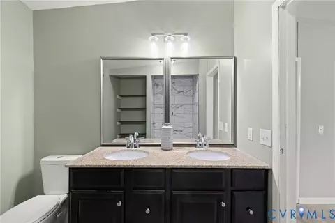 Bath - 1472 Twenty Two Rd, Pamplin, VA 23958 photo 3 of 4