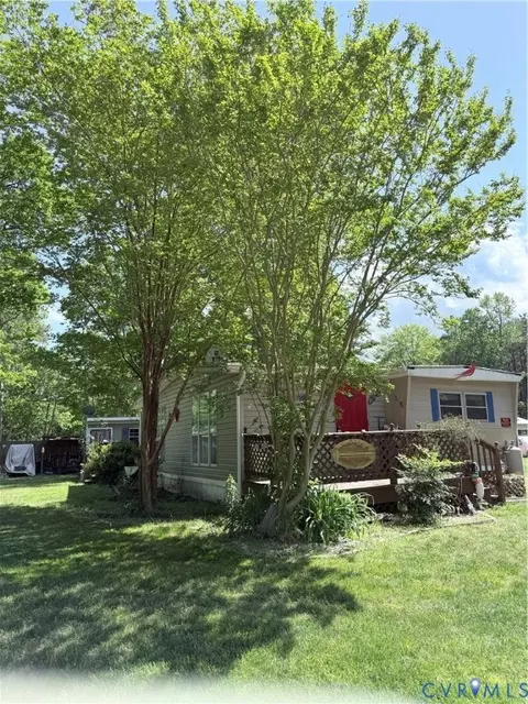 28 Lane Rd, Reedville, VA 22539
