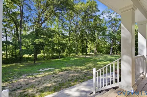 Exterior - 8405 E Patrick Henry Rd, Ashland, VA 23005 photo 6 of 12
