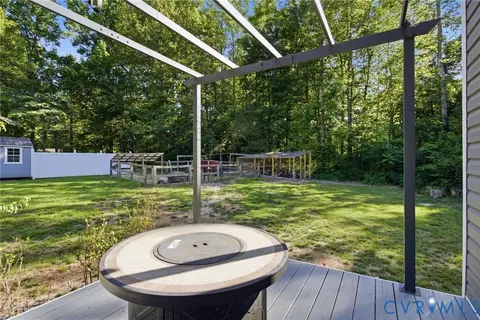 Exterior - 8405 E Patrick Henry Rd, Ashland, VA 23005 photo 10 of 12