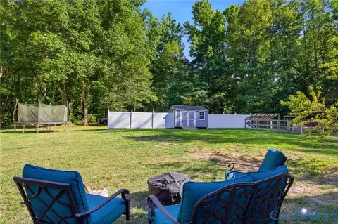 Exterior - 8405 E Patrick Henry Rd, Ashland, VA 23005 photo 8 of 12