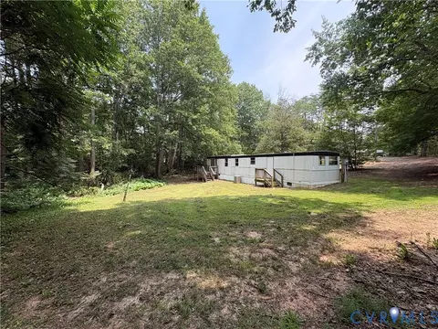 2797 Oakland Rd, Louisa, VA 23093