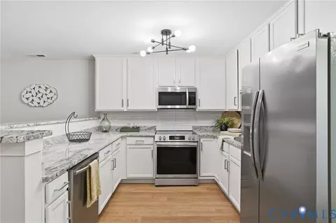 1716 Summit Ave #22, Richmond, VA 23230