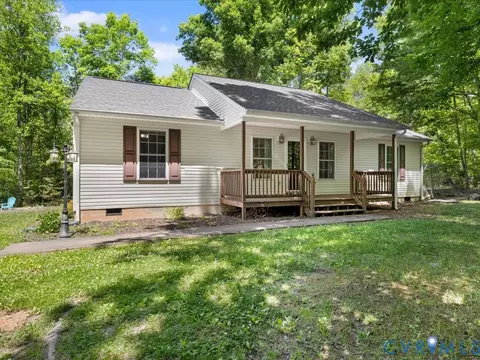 117 Waldrop Church Rd, Louisa, VA 23093
