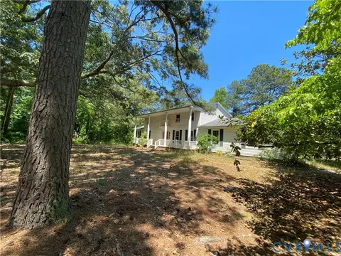 460 Thompson Ave, West Point, VA 23181