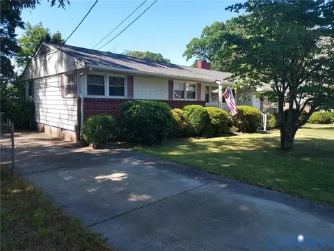 3102 Sherwood Ln, Hopewell, VA 23860