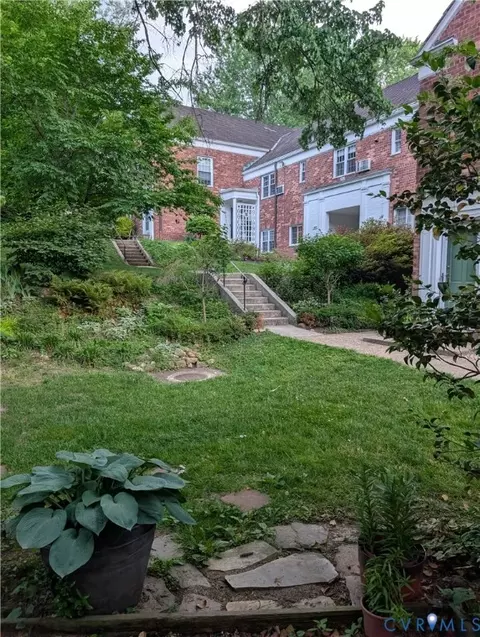 3610 Valley Dr, Alexandria, VA 22302