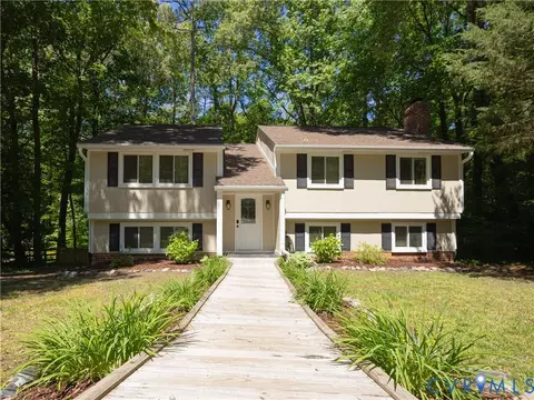 13210 Thornridge Ln, Midlothian, VA 23112