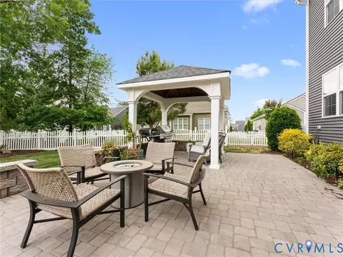 Exterior - 14031 Ashmill Dr, Midlothian, VA 23112 photo 6 of 9