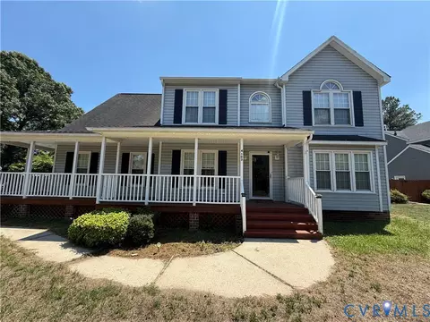 4103 Kings Gate Rd, Chester, VA 23831