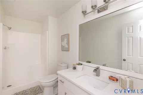 Bath - 751 Blakeston Dr, Richmond, VA 23236 photo 2 of 8