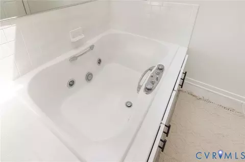 Bath - 751 Blakeston Dr, Richmond, VA 23236 photo 8 of 8