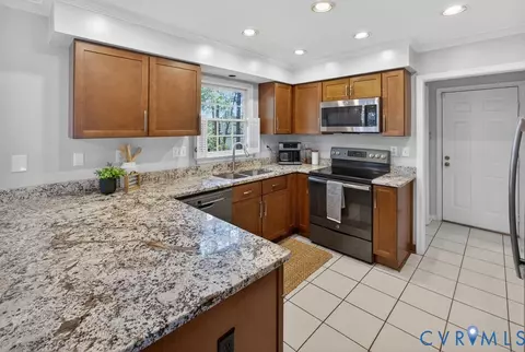 12509 Triton Springs Dr, Midlothian, VA 23114