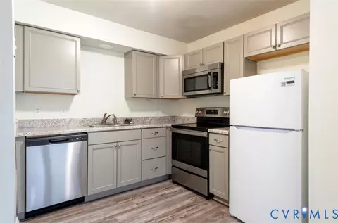 15249 Broadwater Cir, Chester, VA 23831