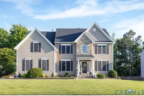11306 Longtown Dr, Midlothian, VA 23112
